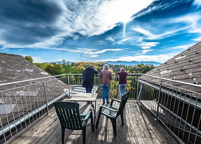 Weingut Hernach Vlg Roschitz *