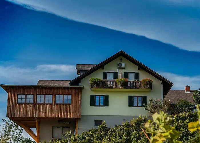 Weingut Hernach Vlg Roschitz Sabathe